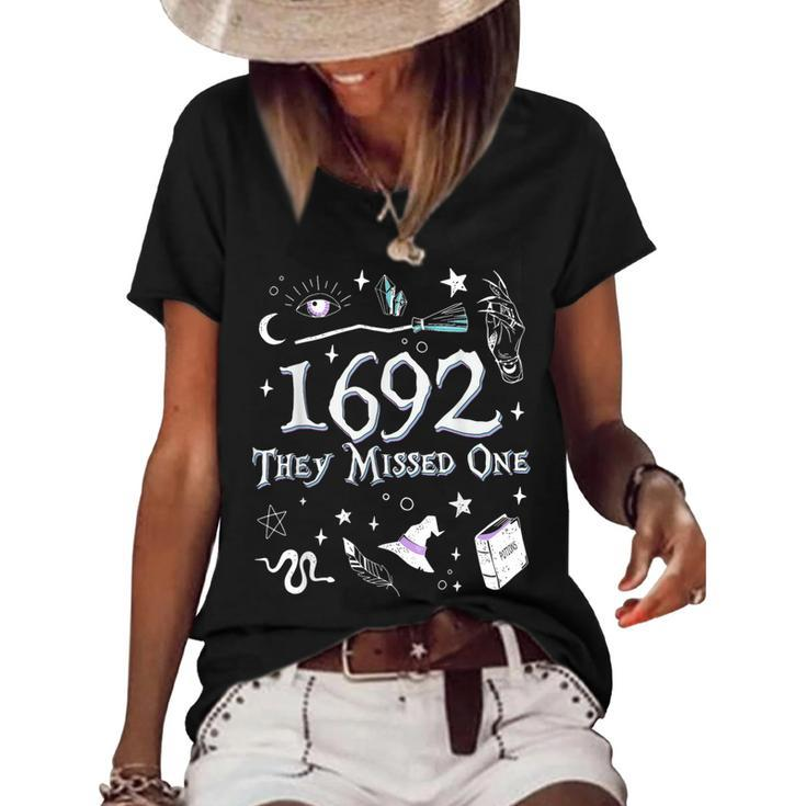 Retro Vintage Witchcarfts Salem 1692 They Missed One Women's Loose T-shirt