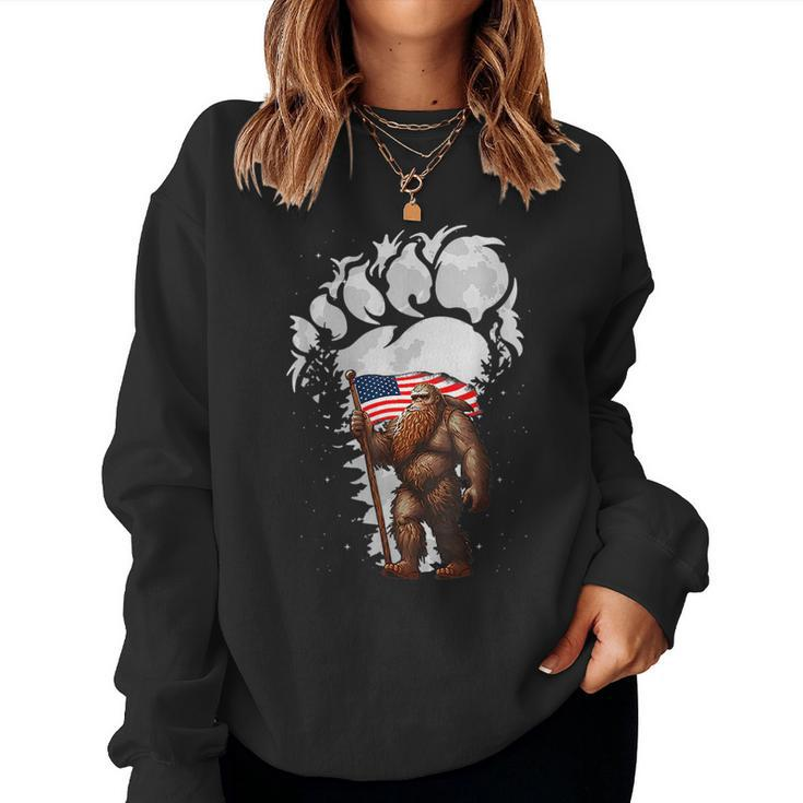 4Th Of July Bigfoot Sasquatch Holding Us American Flag Women Sweatshirt