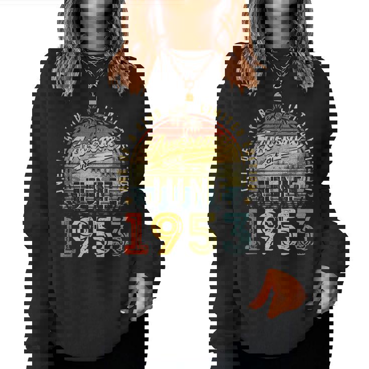 Awesome Since June 1953 Vintage 70Th Birthday Party Retro Women Sweatshirt