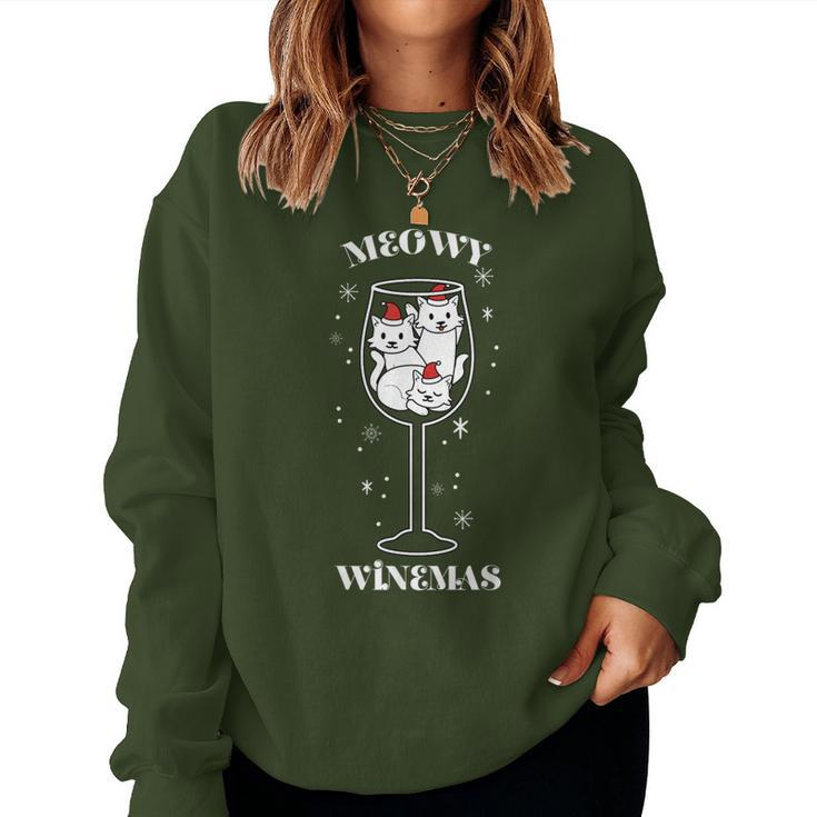 Meowy Winemas Cats Sparkling Wine Glass Cute Christmas Women Sweatshirt
