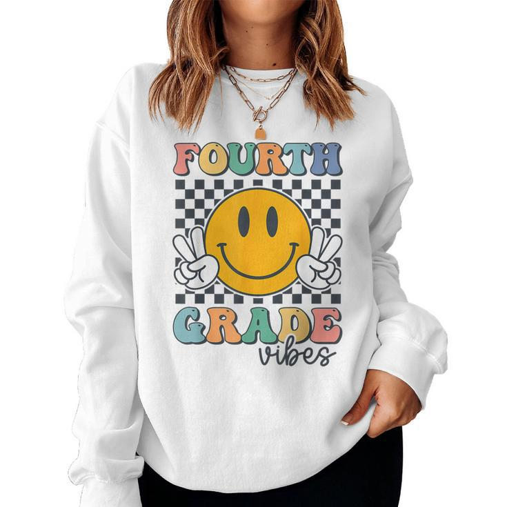 Fourth Grade Vibes Retro Smile Back To School 4Th Grade Team  Women Sweatshirt