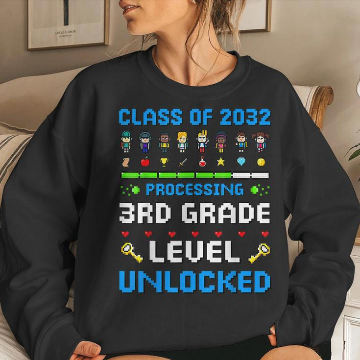 3Rd Grade First Day Of School Class Of 2032 Video Games Women Crewneck Graphic Sweatshirt Gifts for Her