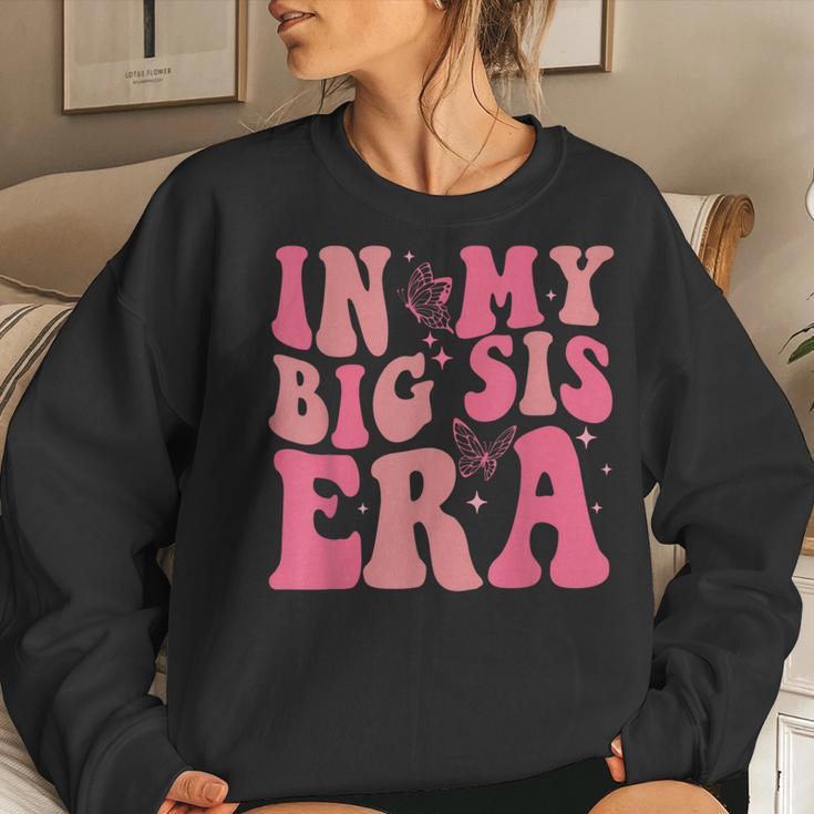 In My Big Sister Era Groovy Retro Big Sis Baby Shower Women Sweatshirt Gifts for Her