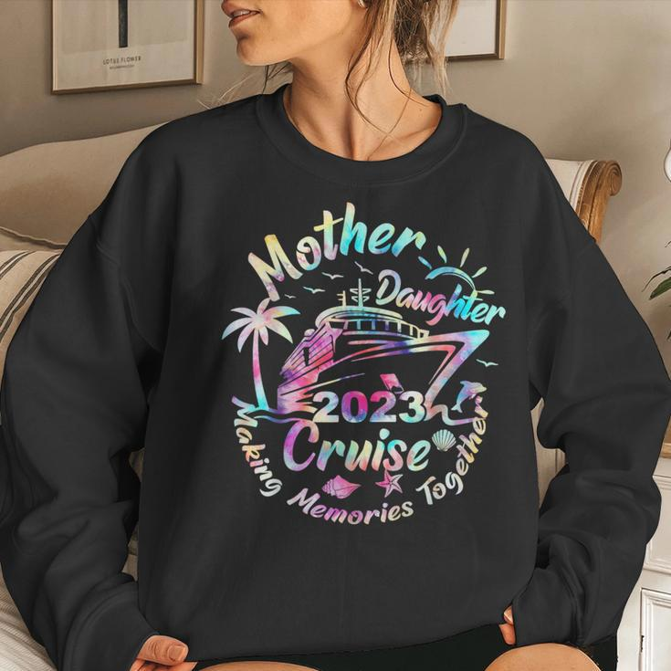 Cruise Mother Daughter Trip 2023 Funny Mom Daughter Vacation Women Crewneck Graphic Sweatshirt Gifts for Her