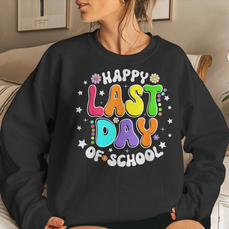 Cute Teacher Appreciation Happy Last Day Of School Teacher Women Crewneck Graphic Sweatshirt Gifts for Her