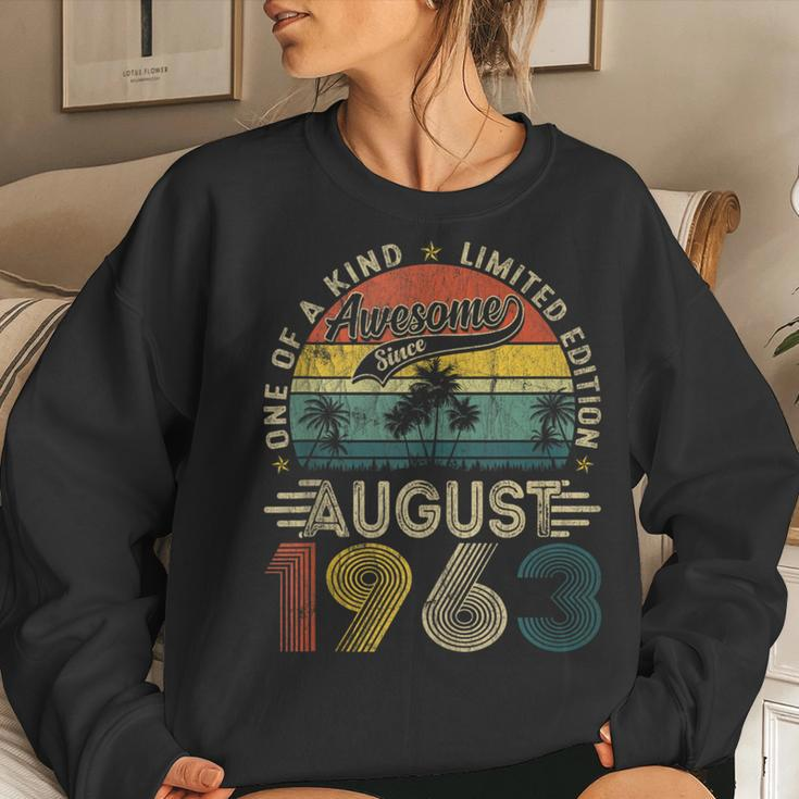Funny 60 Years Old August 1963 Vintage Retro 60Th Birthday Women Crewneck Graphic Sweatshirt Gifts for Her