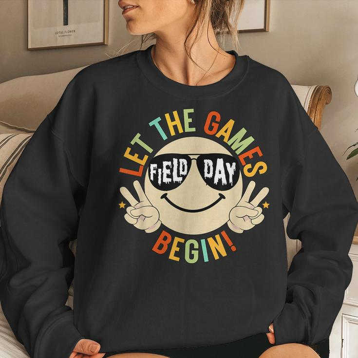 Groovy Field Day Games Field Day Squad Teachers Kids Women Sweatshirt Gifts for Her