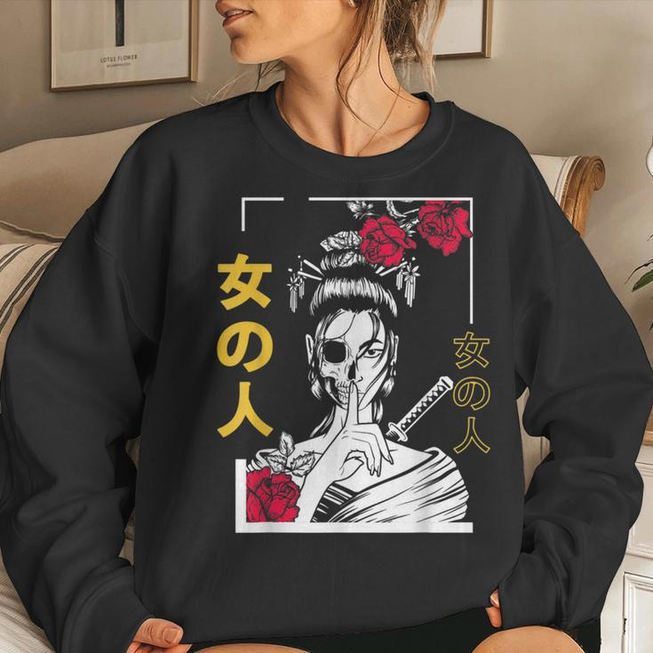 Japanese Samurai Floral Warrior Geisha Woman Tokyo Anime Women Crewneck Graphic Sweatshirt Gifts for Her
