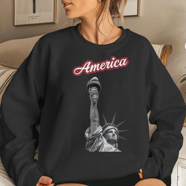 Statue Of Liberty Beer Holder Women Sweatshirt Gifts for Her
