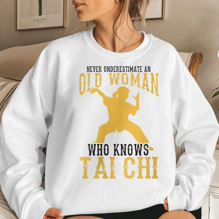 Cool Tai Chi Gift Women Funny Never Underestimate Old Woman Gift For Womens Women Crewneck Graphic Sweatshirt Gifts for Her