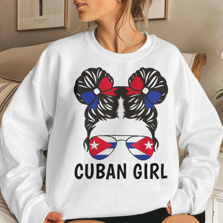 Cuban Girl Messy Hair Cuba Flag Cubanita Youth Women Sweatshirt Gifts for Her