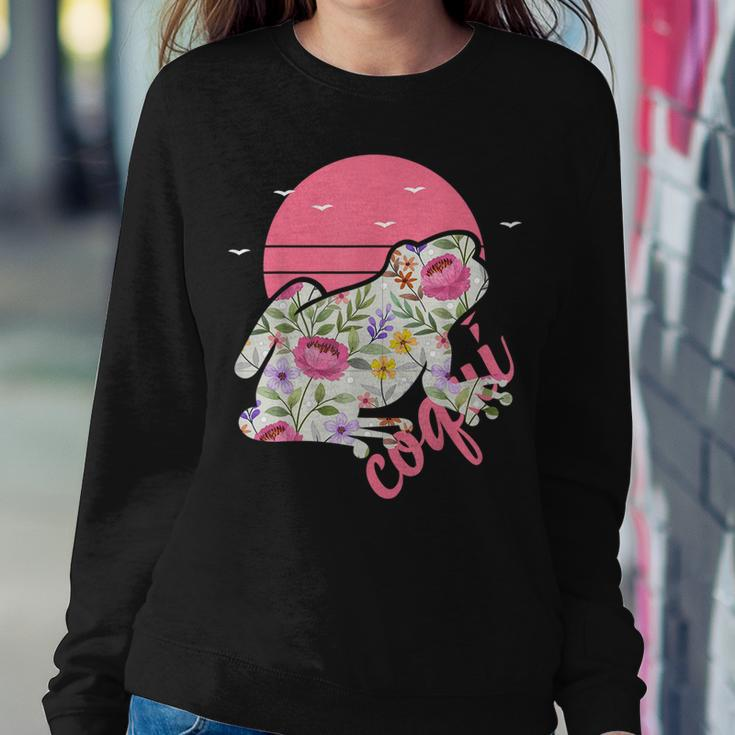 Puerto Rico Coqui Frog Floral Graphic Women Crewneck Graphic Sweatshirt Funny Gifts