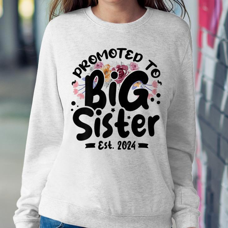 Promoted To Big Sister 2024 Cute Big Sister Kids Floral Women Crewneck Graphic Sweatshirt Funny Gifts