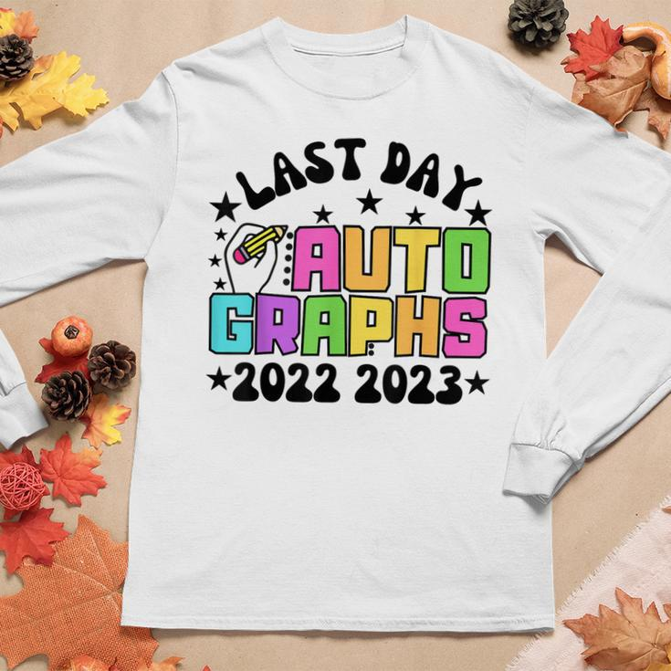 Last Day Autographs 2023 Kindergarten Teacher Graduation Women Graphic Long Sleeve T-shirt Funny Gifts