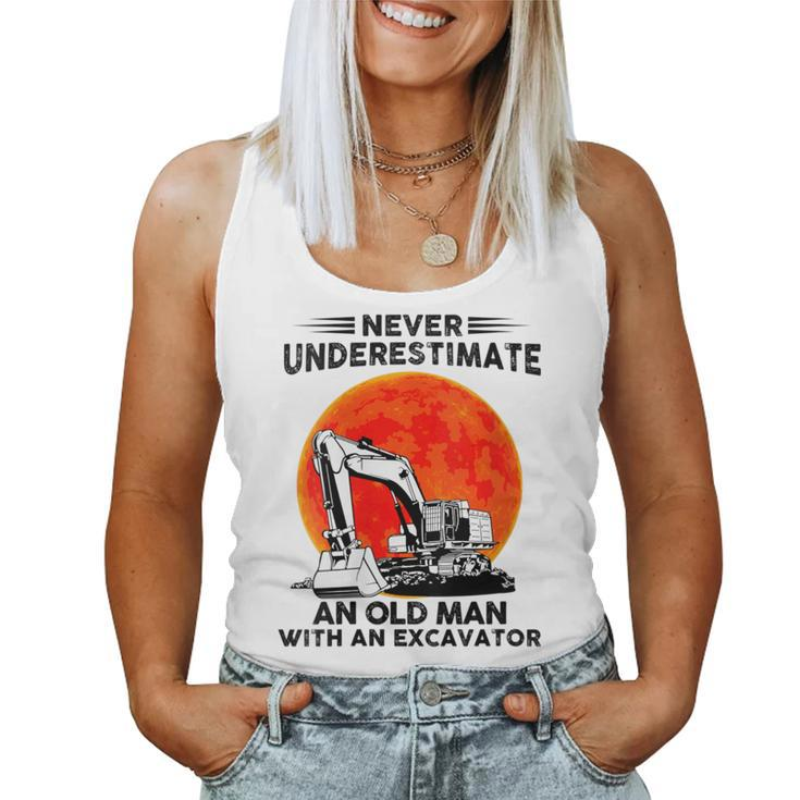 Never Underestimate An Old Man With An Excavator Mechanic Women Tank Top