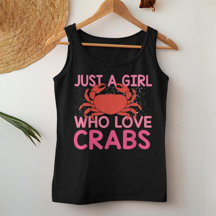 Girls-Love-Crab Eating-Macaque Crab-Crawfish-Lover Women Tank Top Unique Gifts