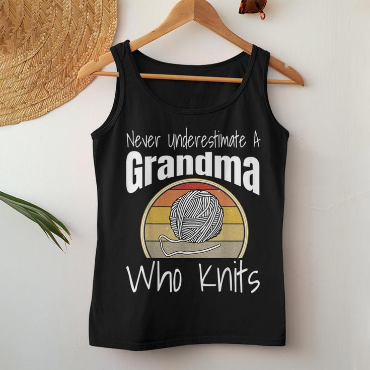 Never Underestimate A Grandma Who Knits Knitting Retro Funny Women Tank Top Basic Casual Daily Weekend Graphic Funny Gifts
