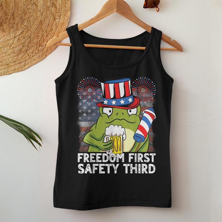 Usa 4Th Of July Frog Beer Freedom First Safety Third Women Tank Top Basic Casual Daily Weekend Graphic Funny Gifts
