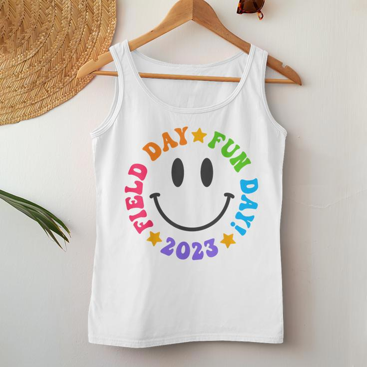 Field Day Fun Day 2023 Groovy Smile Face Funny Teacher Kids Women Tank Top Basic Casual Daily Weekend Graphic Personalized Gifts