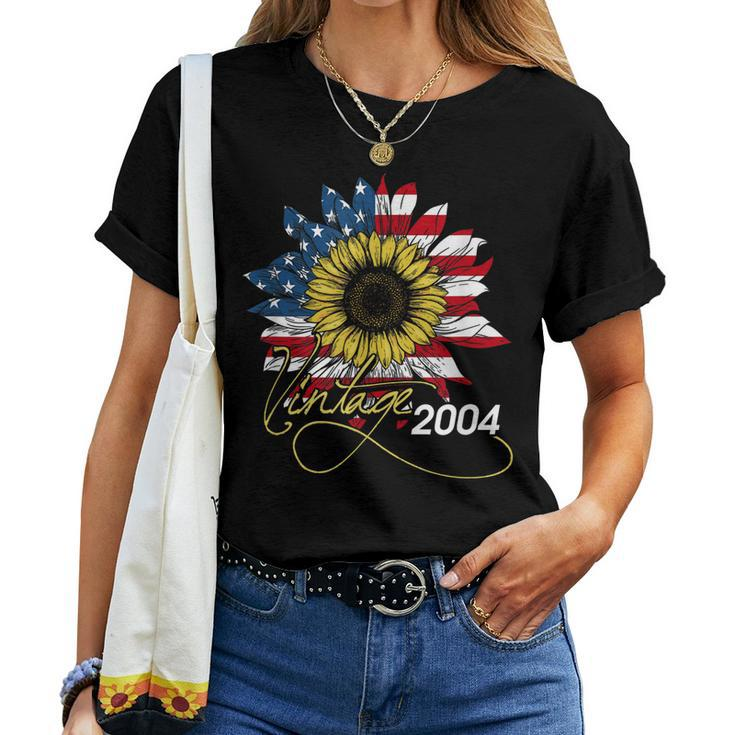 16Th Birthday Sunflower Vintage Born In 2004 American Flag Women T-shirt