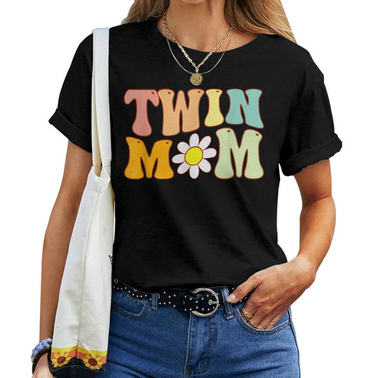 Groovy Twin Mama For New Mom Of Twins Women T-shirt