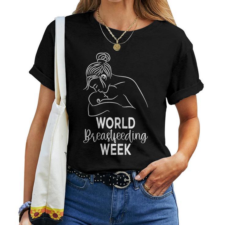 Breastfeeding Mom Hug And Kiss Baby World Breastfeeding Week  Women T-shirt Short Sleeve Graphic