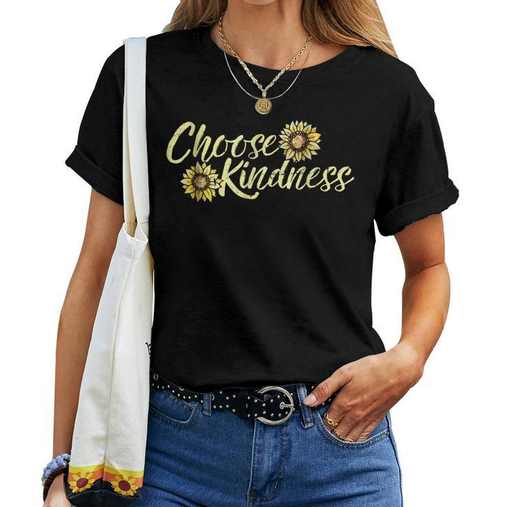 Choose Kindness Vintage Antibullying Sunflower Art Women T-shirt