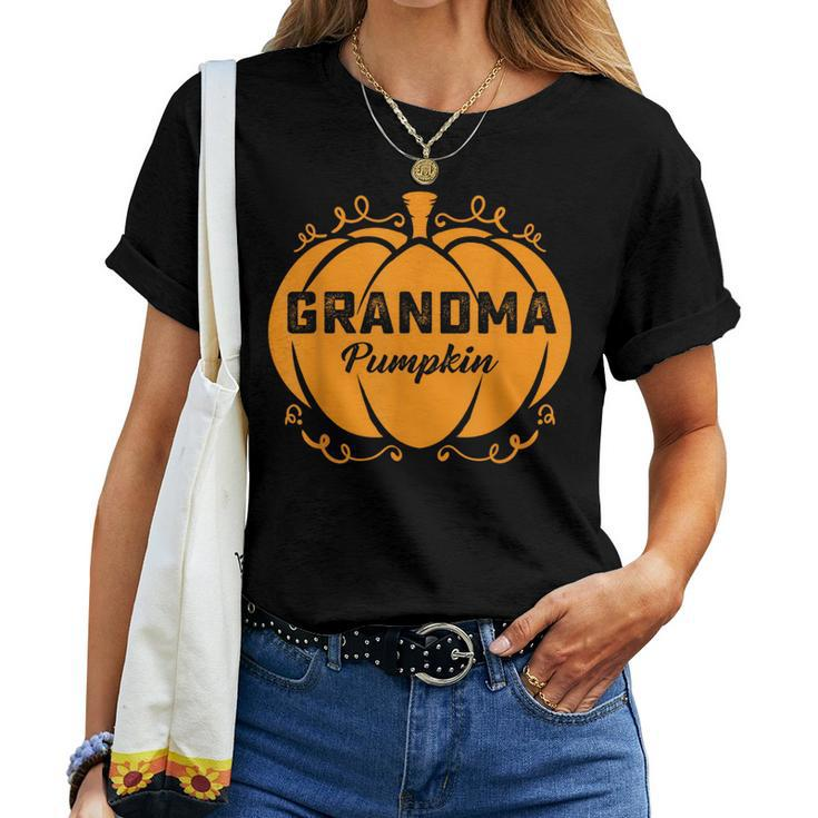 Grandma Pumpkin Halloween Family Costume Thanksgiving Women T-shirt