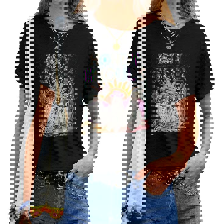 Howdy Ghouls Western Halloween Fall Ghosts Boo Halloween Women T-shirt