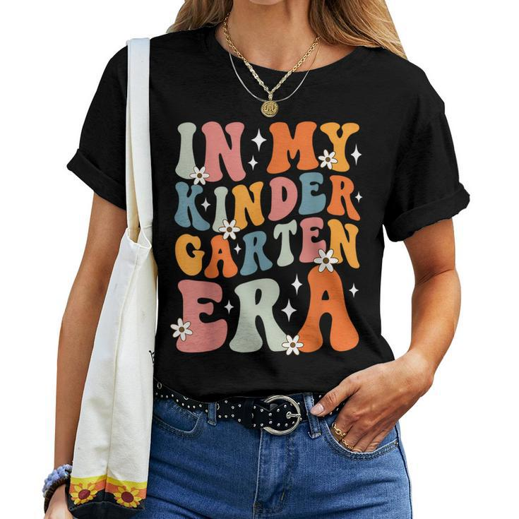 In My Kindergarten Era Groovy Back To School Kinder Teacher Women T-shirt