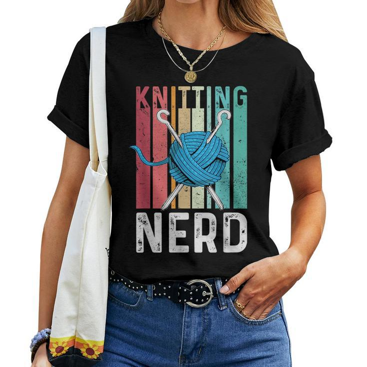 Knitting Nerd Knitting Lover Retro Sewing Mom Sunset Knitter Women T-shirt