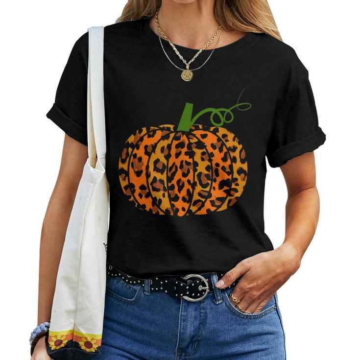 Leopard Print Pumpkin Halloween Fall Autumn Animal Lovers Halloween Women T-shirt