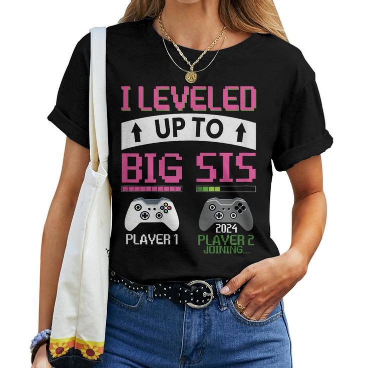 Leveled Up To Big Sister 2024 Cute I'm Going To Be A Big Sis Women T-shirt