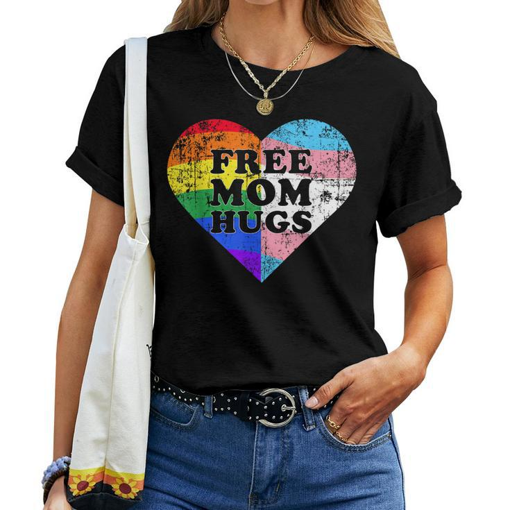 Lgbt Free Mom Hugs Daisy Rainbow Heart Lgbt Pride Month Women T-shirt