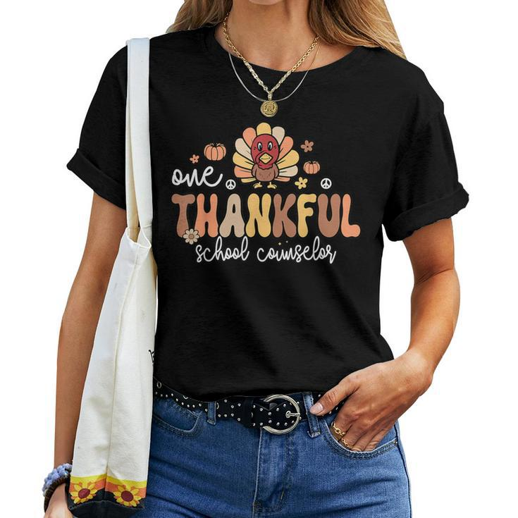 One Thankful School Counselor Groovy Thanksgiving Counselor Women T-shirt