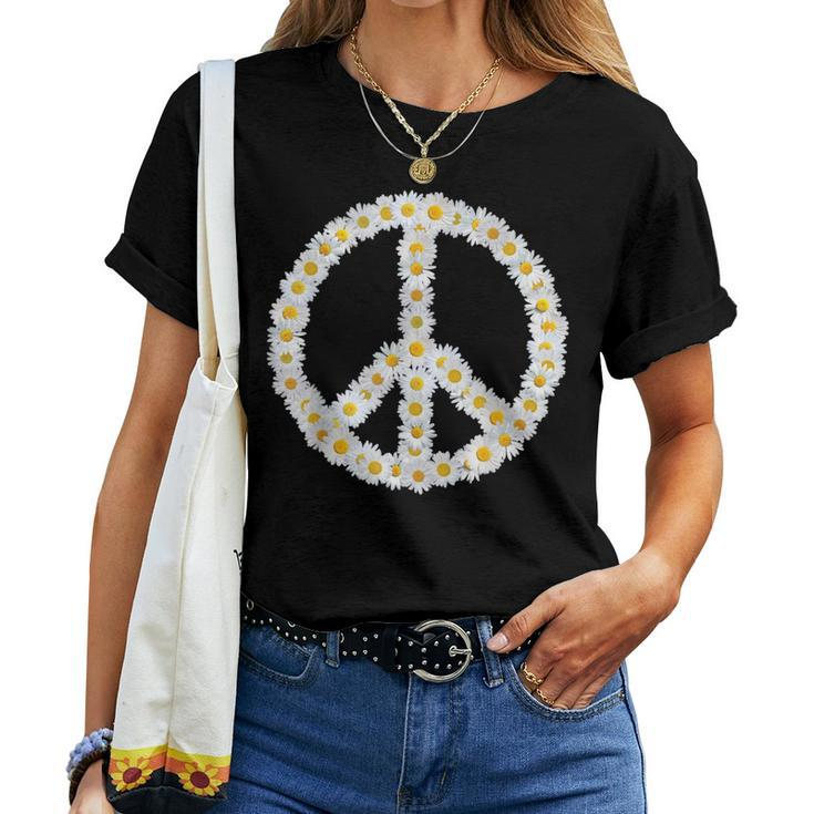 Peace Sign Daisies Retro Floral Hippie Daisy Lover Women T-shirt