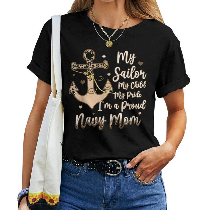 Proud Navy Mother For Moms Of Sailors Proud-Mom Navy Family Women T-shirt