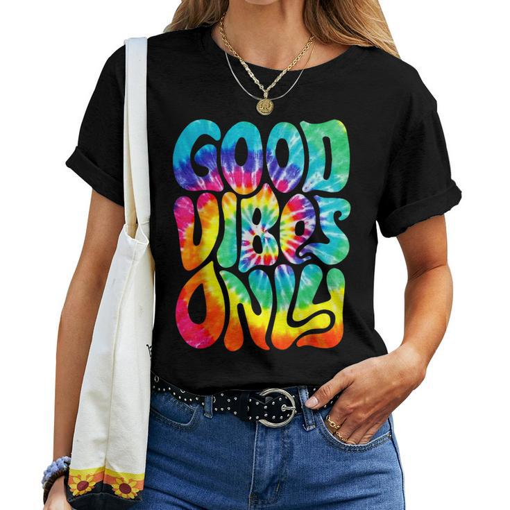 Retro Groovy Halloween Peace Love Hippie 60S 70S 80S Costume Women T-shirt