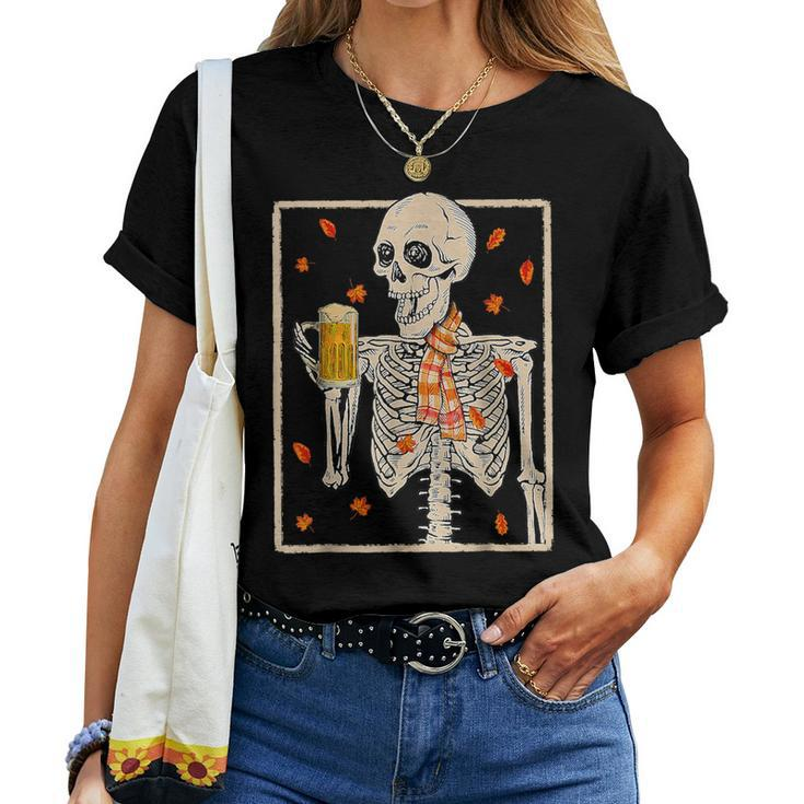 Skeleton Drinking Beer Retro Halloween Costume Beer Drink Women T-shirt