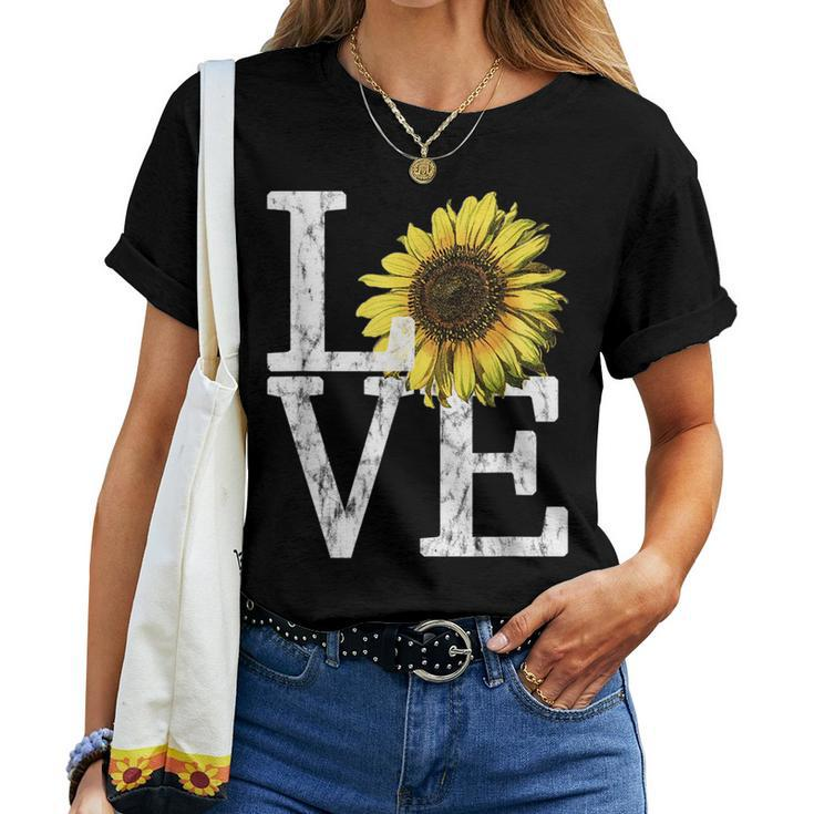 Sunflower Love Vintage Hippie Flower Nurse Mom For Mom Women T-shirt