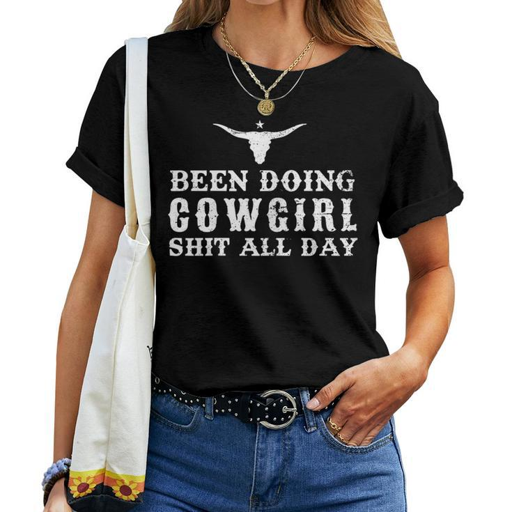 Western Country Music Been Doing Cowgirl Shit Cowgirl Women T-shirt