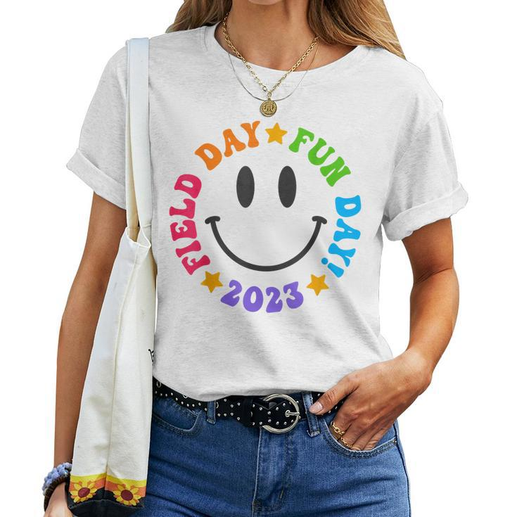 Field Day Fun Day 2023 Groovy Smile Face Teacher Women T-shirt
