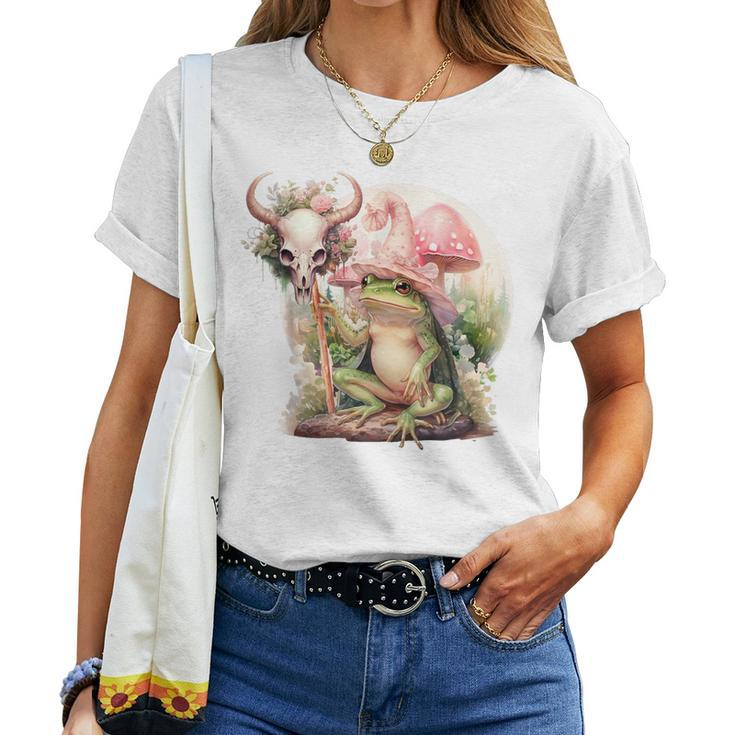 Frog With Witch Hat Skull Mushroom Everybody Croaks Women T-shirt