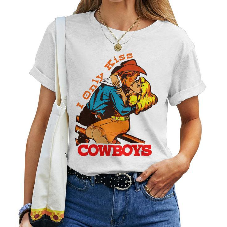 I Only Kiss Cowboys Vintage Western Cowgirl Women T-shirt Casual Daily Basic Unisex Tee