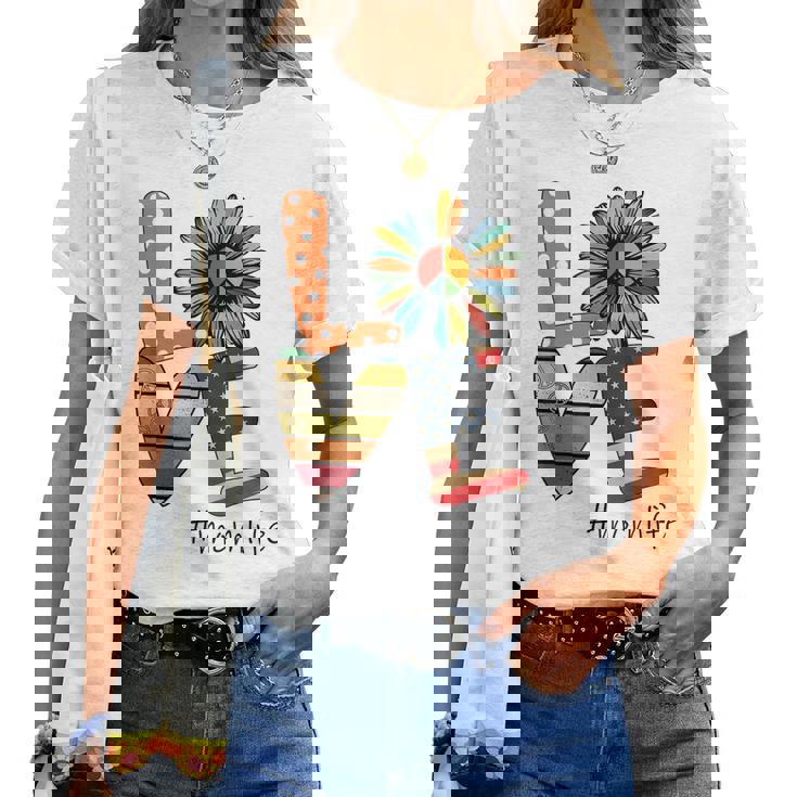 Womens Love Mom Life - Flower T-Shirt