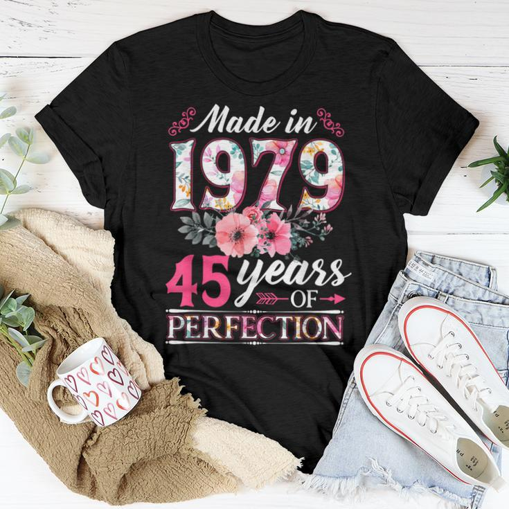 45 Year Old Made In 1979 Floral Flower 45Th Birthday Womens Women T-shirt Unique Gifts