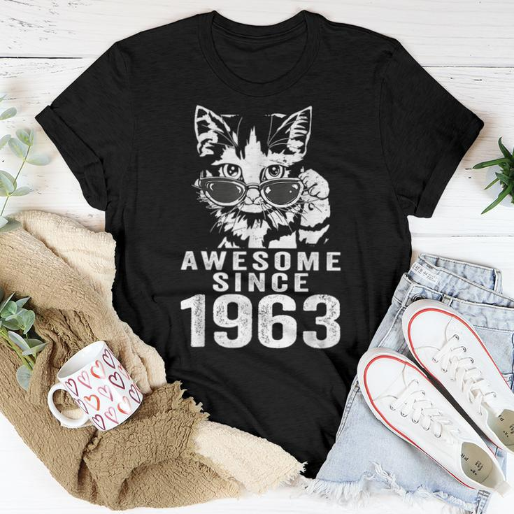 Awesome Since 1963 60Th Birthday 60 Year Old Cat Lovers Women T-shirt Funny Gifts