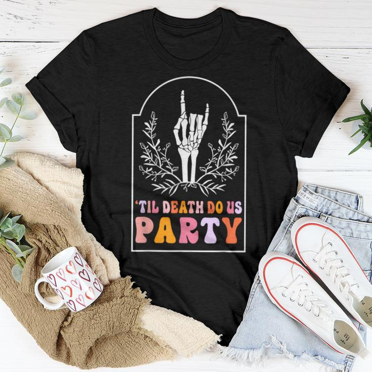 Till Death Do Us Party Skeleton Retro Groovy Bachelorette Women T-shirt Funny Gifts