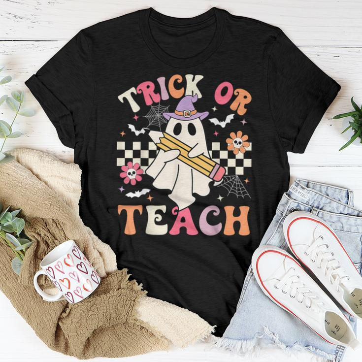 Trick Or Teach Groovy Teacher Halloween Retro Floral Ghost Women T-shirt Funny Gifts