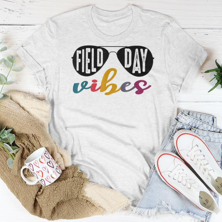 Field Day Vibes 2022 Last Day Of School Field Day Teacher Women T-shirt Unique Gifts
